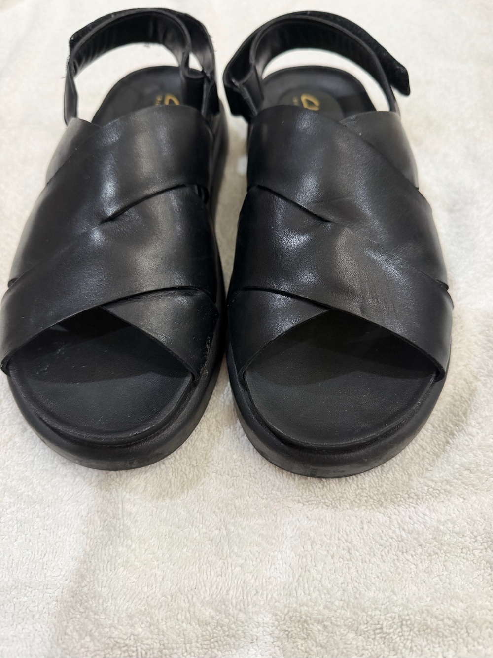 Clarks Platform Black Leather Crisscross Strap Women’s TRENDING Sandals